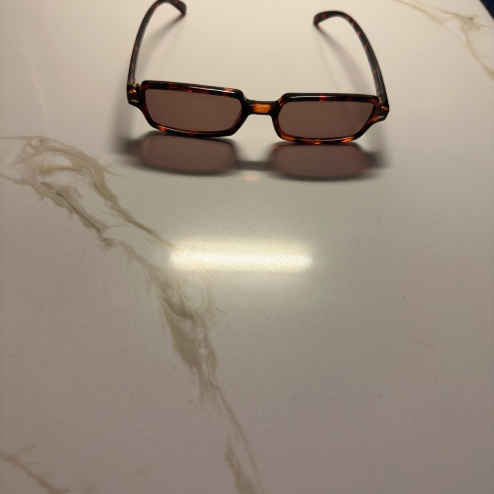 Tortoise Shell Sunglasses - Picture 4 of 4